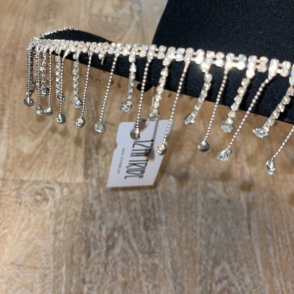 DOLLY BLACK COWBOY
FRINGE HAT - Picture 6 of 10